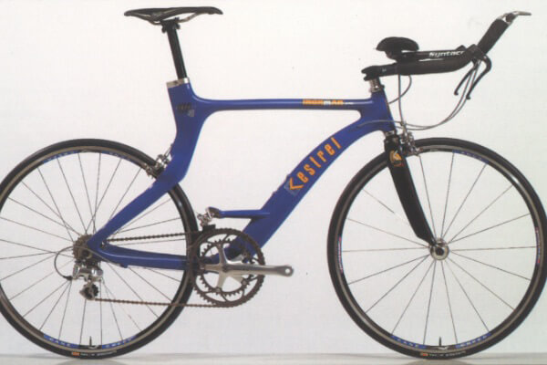 Photo of the world's first all carbon triathlon bike, the KM40